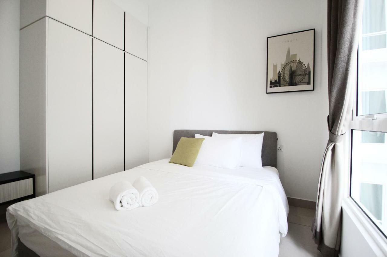 Pinnacle Tower Apartment Stay By Feel Suites Johor Bahru Ngoại thất bức ảnh